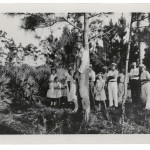 Fort Lauderdale, Florida (EE UU) Niños visitando a una víctima de un linchamiento (Images courtesy of the National Center for Civil and Human Rights c/o Autograph ABP)