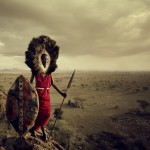 SARBORE SERENGETI, 2010 Un guerrero Masai en el Serengeti (Tanzania) (© JIMMY NELSON)