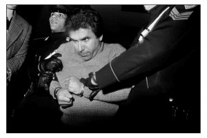 L'arresto del boss Leoluca Bagarella, 1980 Arresto del capo mafioso Luca Bagarella, que puso precio a la cabeza de la fotógrafa por tomar la instantánea © Letizia Bataglia